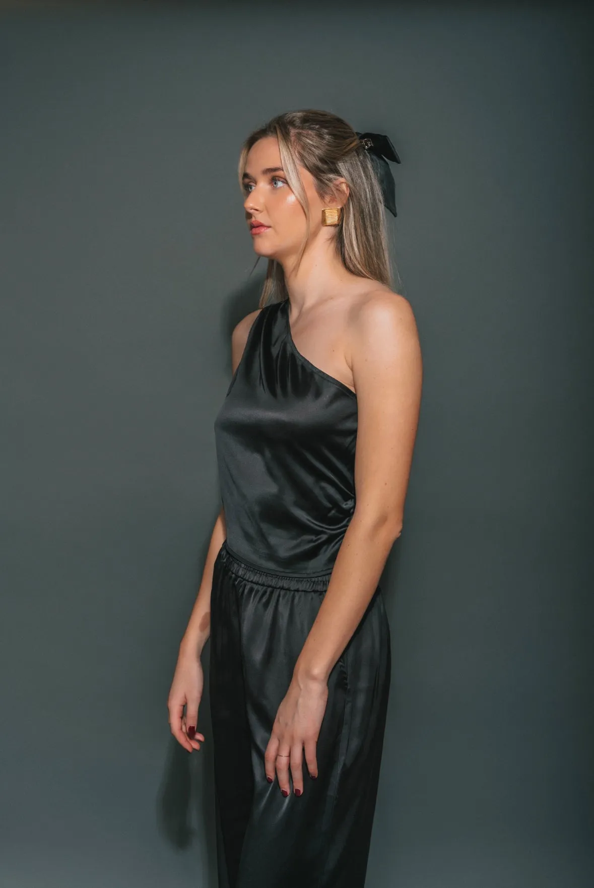 Satin One Shoulder Top | Black