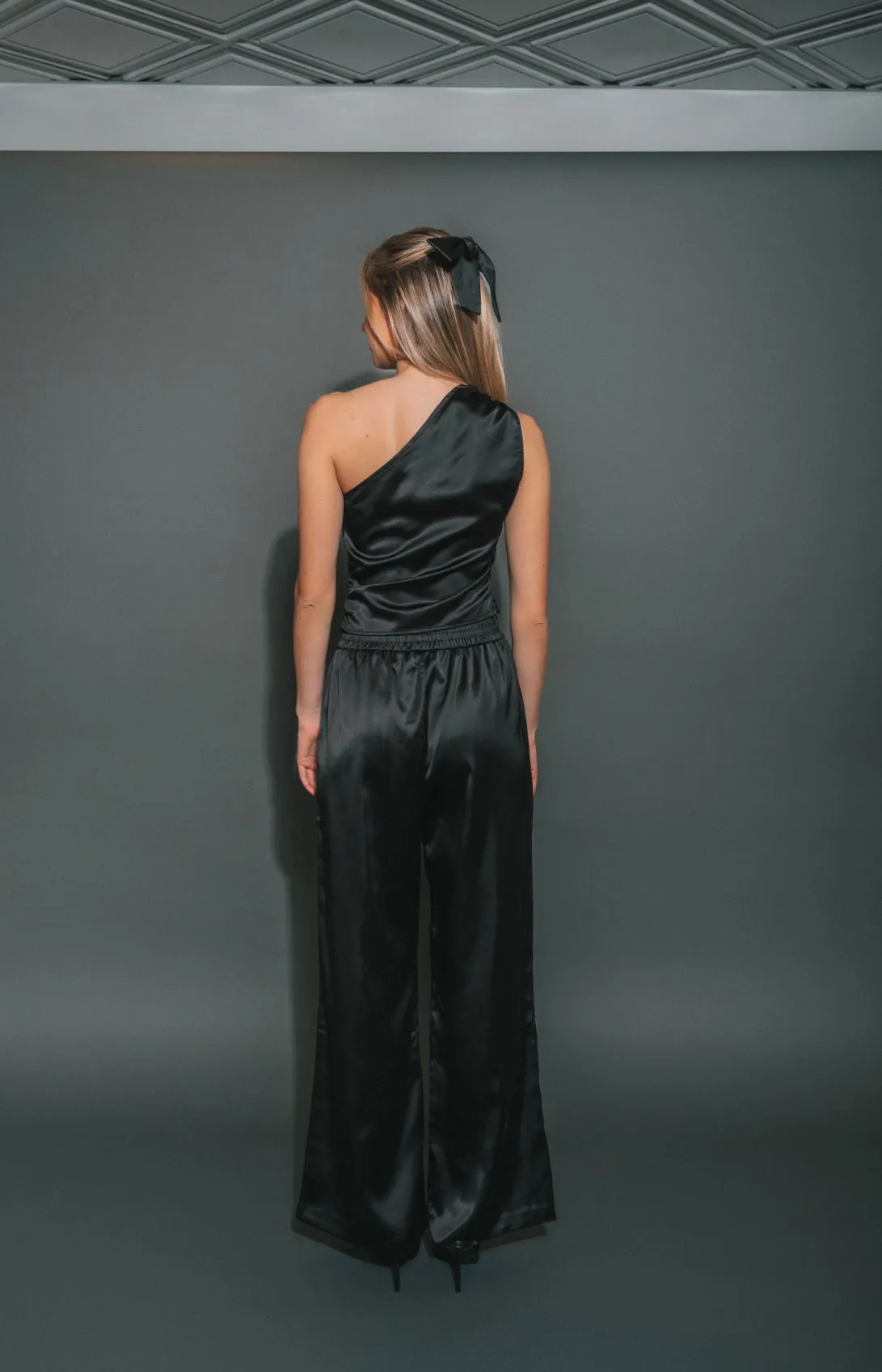 Satin One Shoulder Top | Black