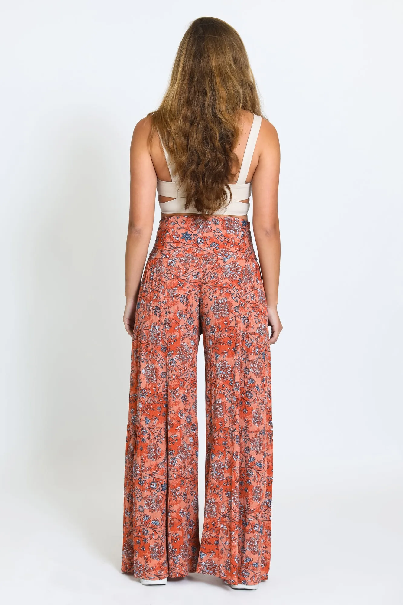 TIE WAIST TIERED WIDE LEG PANT - RUST